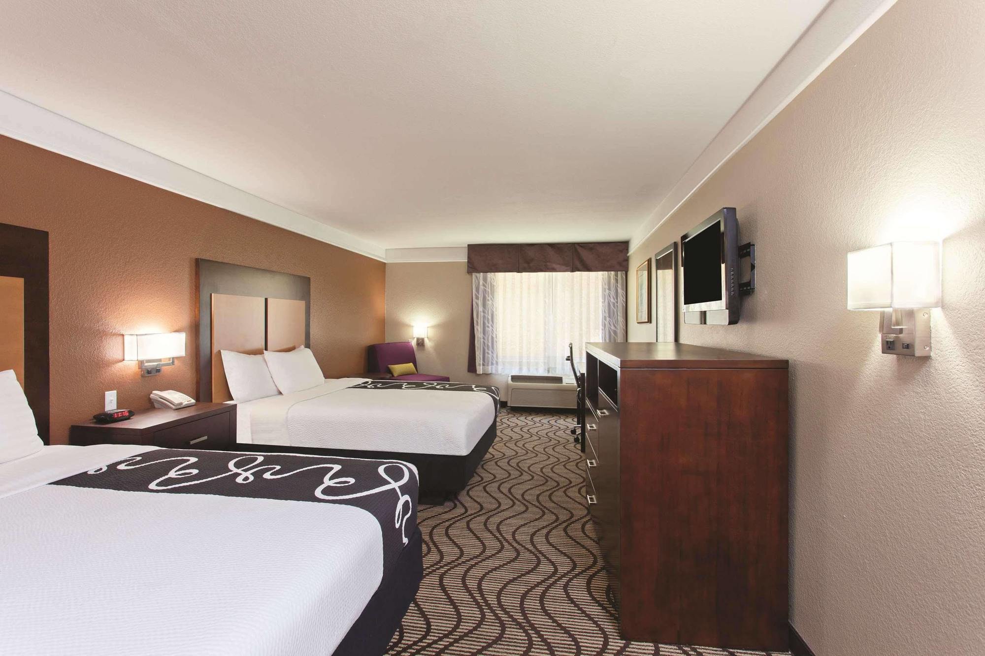 Courtyard By Marriott Victorville Hesperia Exterior foto